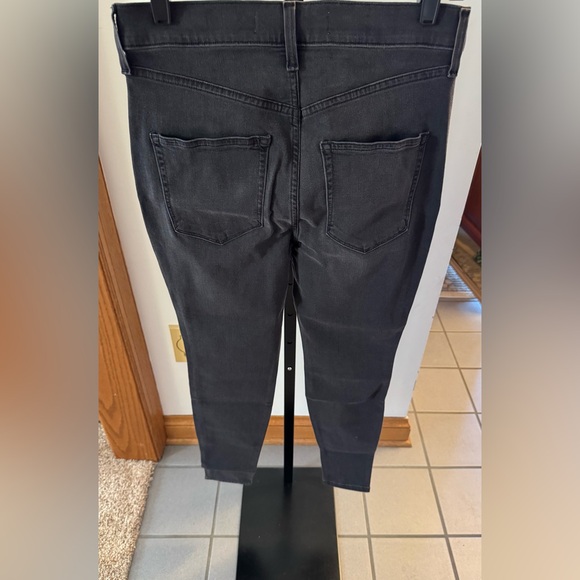 NWT (In Plastic Wrap) Women’s AYR Size 31 x 26 “The Riser” Style Jeans in Onyx - Picture 7 of 12